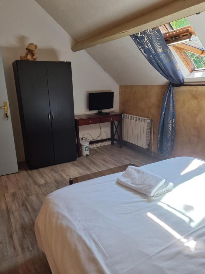Chambres Individuelles Avec Cuisine Commune Tilloloy Exterior foto